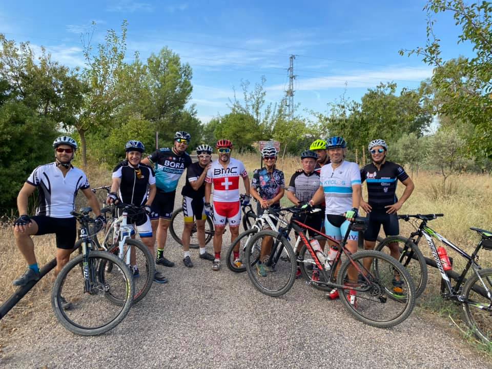 LOS BICIGRINOS COMIENZAN SU RUTA EN APOYO A FUNDACIÓN FEPAMIC LOS BICIGRINOS COMIENZAN SU RUTA EN APOYO A FUNDACIÓN FEPAMIC