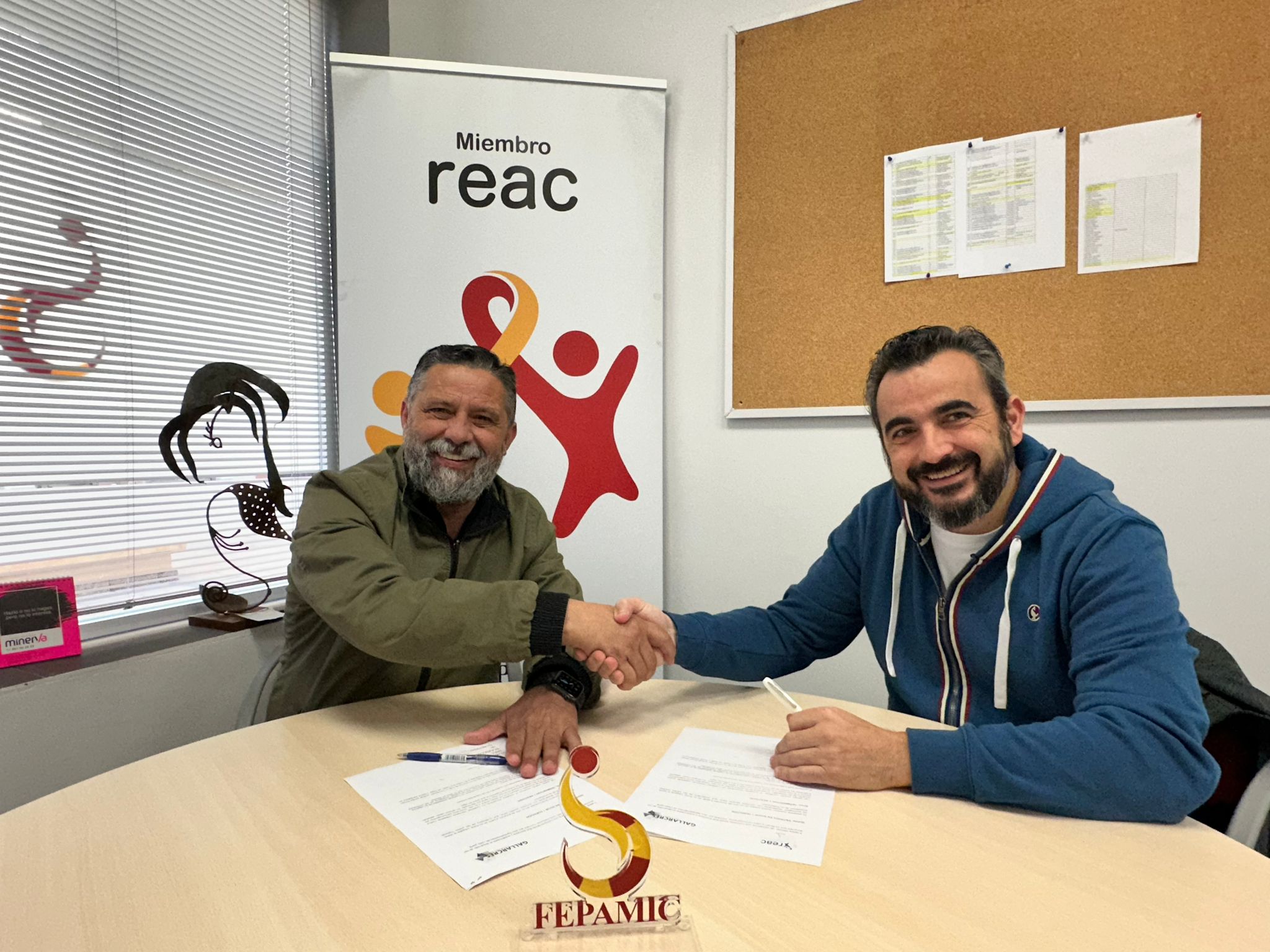 NUEVA EMPRESA REAC PINTURA Y DECORACIÓN GALLARCRES